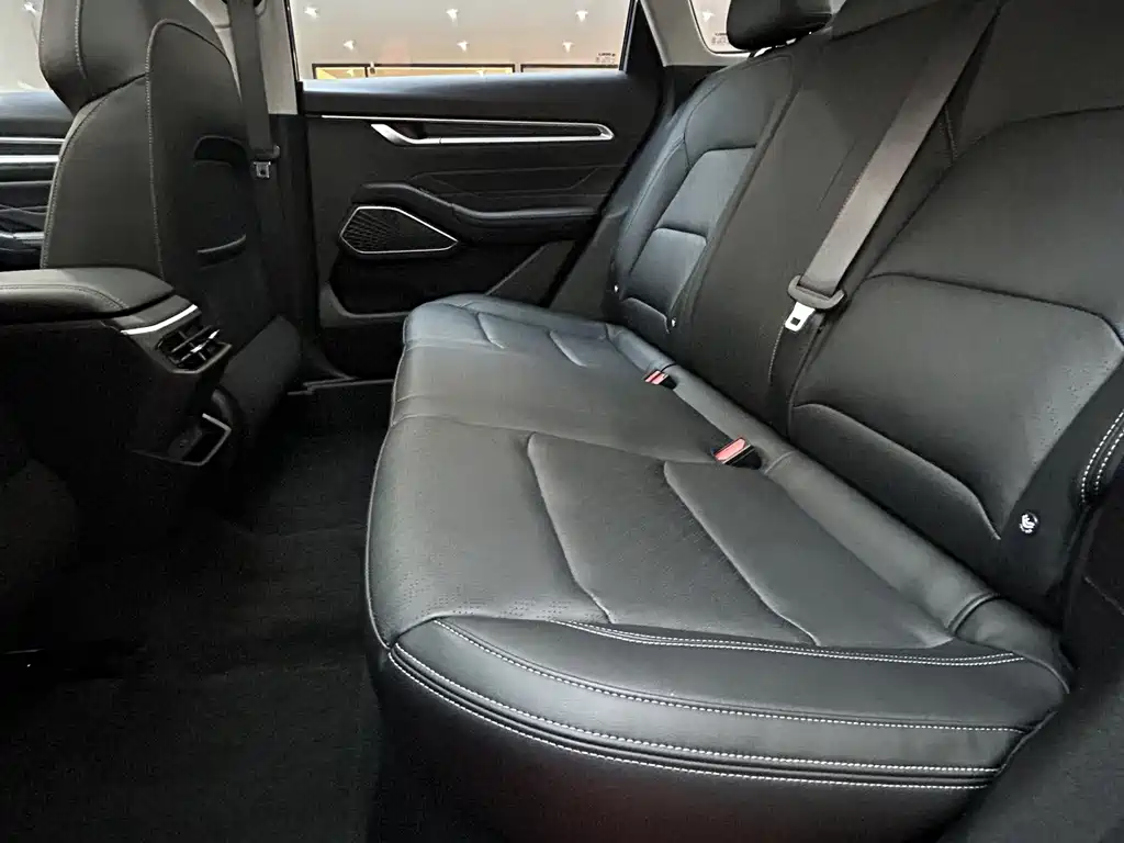 Geely Emgrand — миниатюра 15