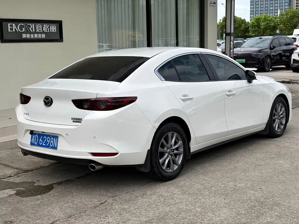 Mazda 3 Axela — миниатюра 3