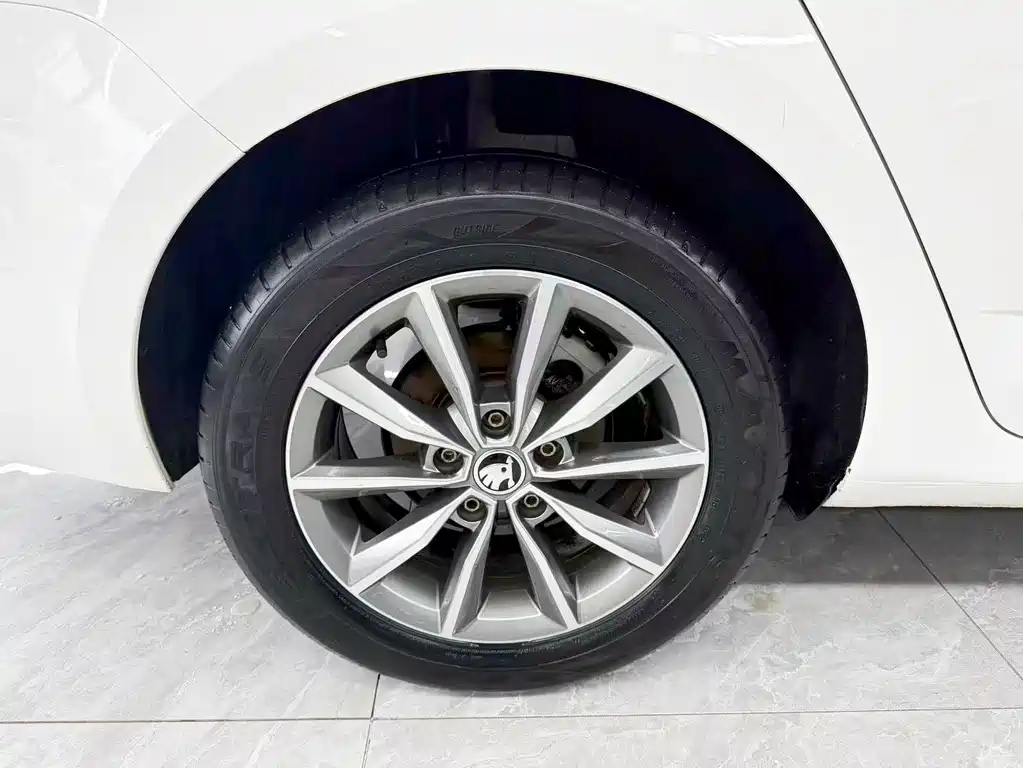 Skoda Octavia — миниатюра 22