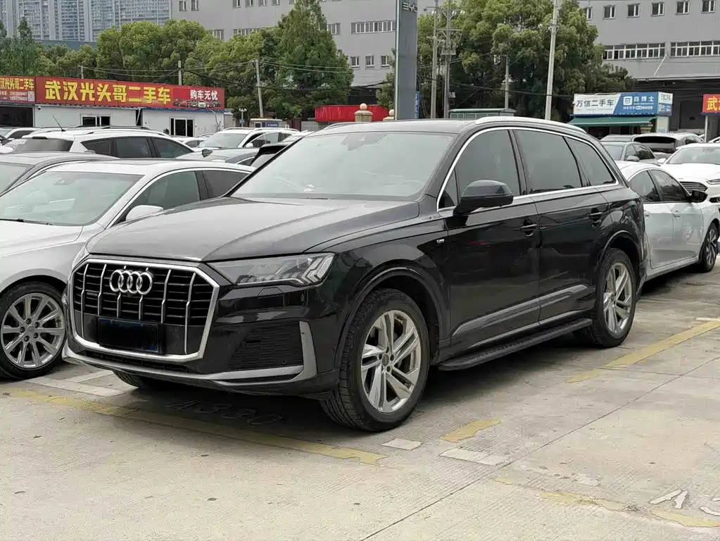 Audi Q7 2021