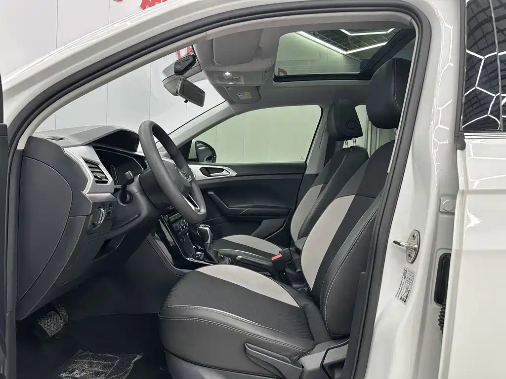 VOLKSWAGEN EXPLORING THE SHADOW