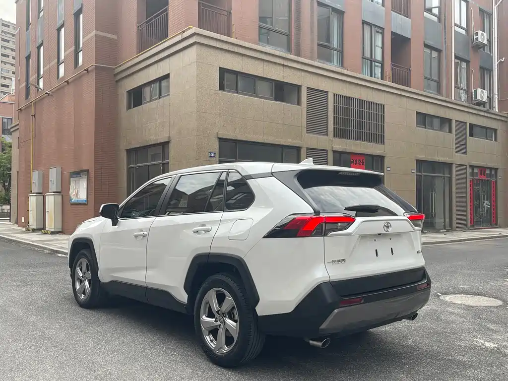 TOYOTA RAV4 RONGFANG