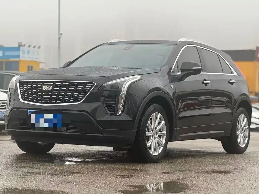 CADILLAC XT4