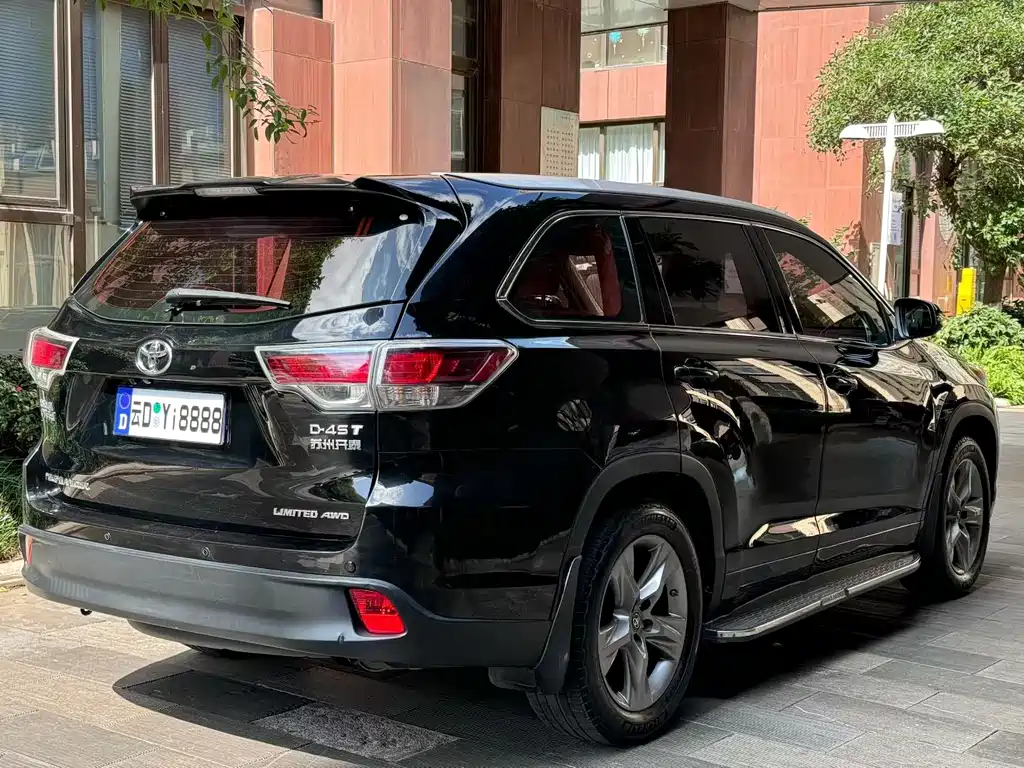 Toyota Highlander — миниатюра 9