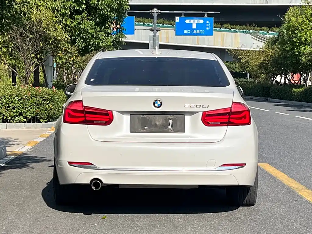 BMW 3 Series — миниатюра 5