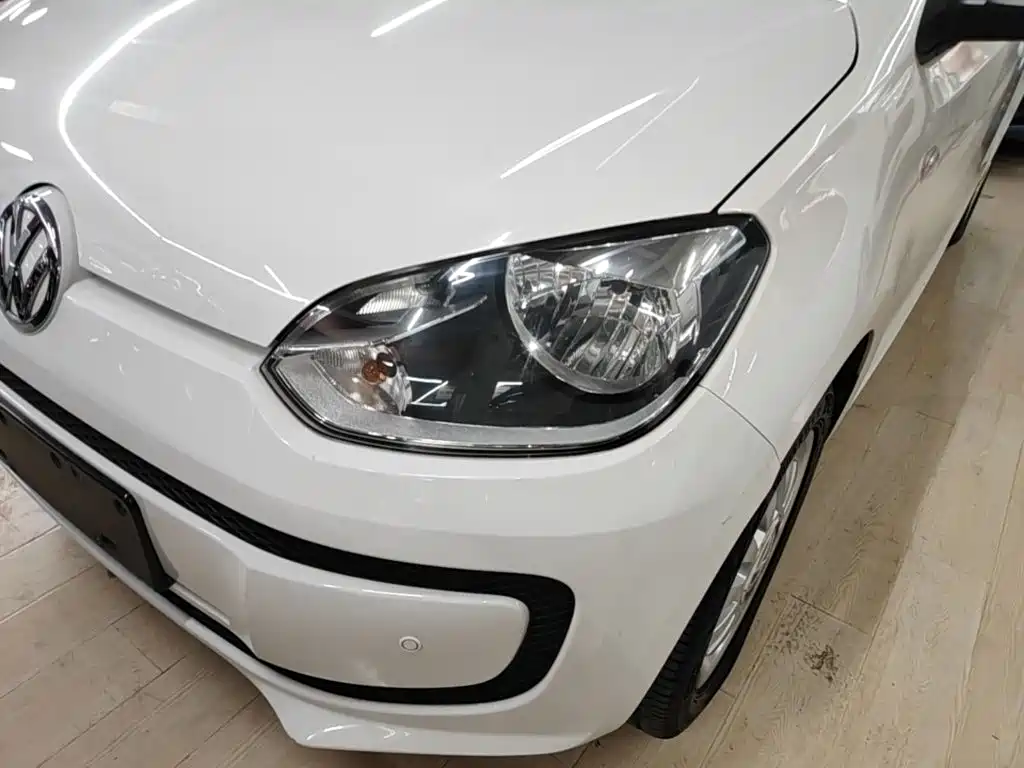 Volkswagen up! — миниатюра 24