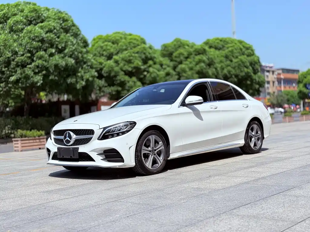 Mercedes-Benz C-Class 2020