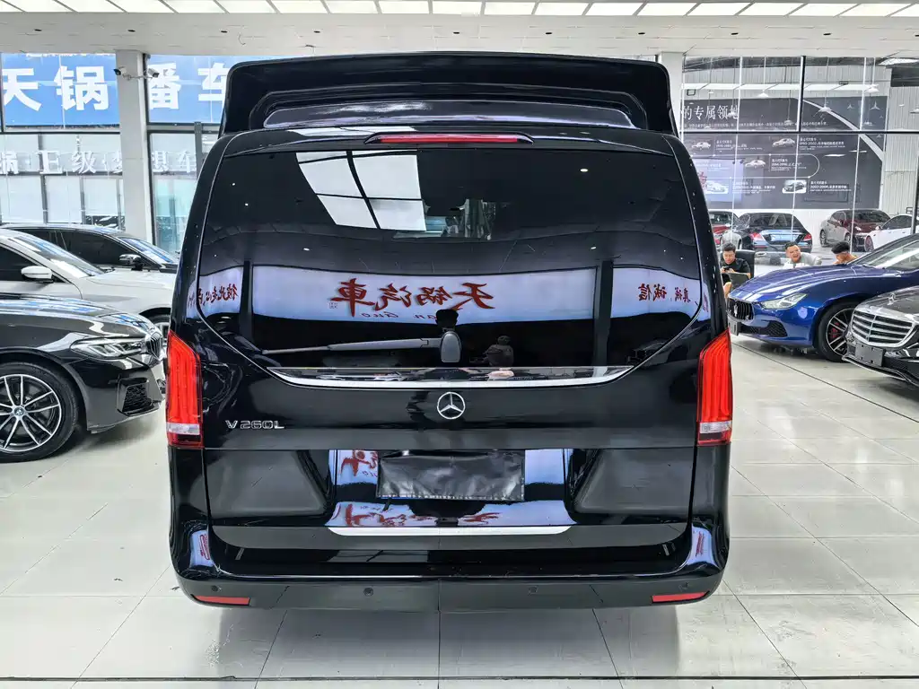 Mercedes-Benz V-Class — миниатюра 4