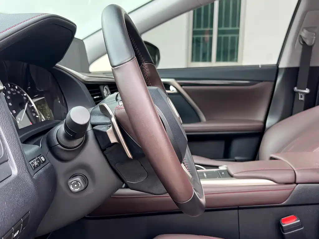Lexus RX — миниатюра 11