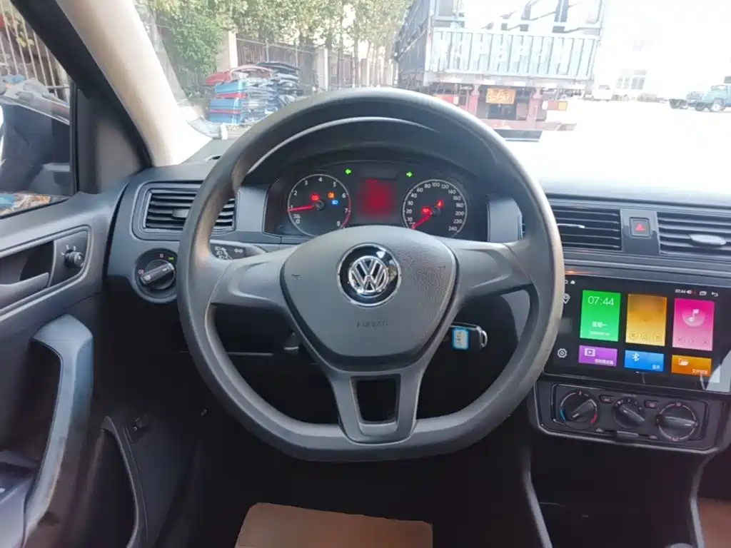 Volkswagen Santana — миниатюра 11
