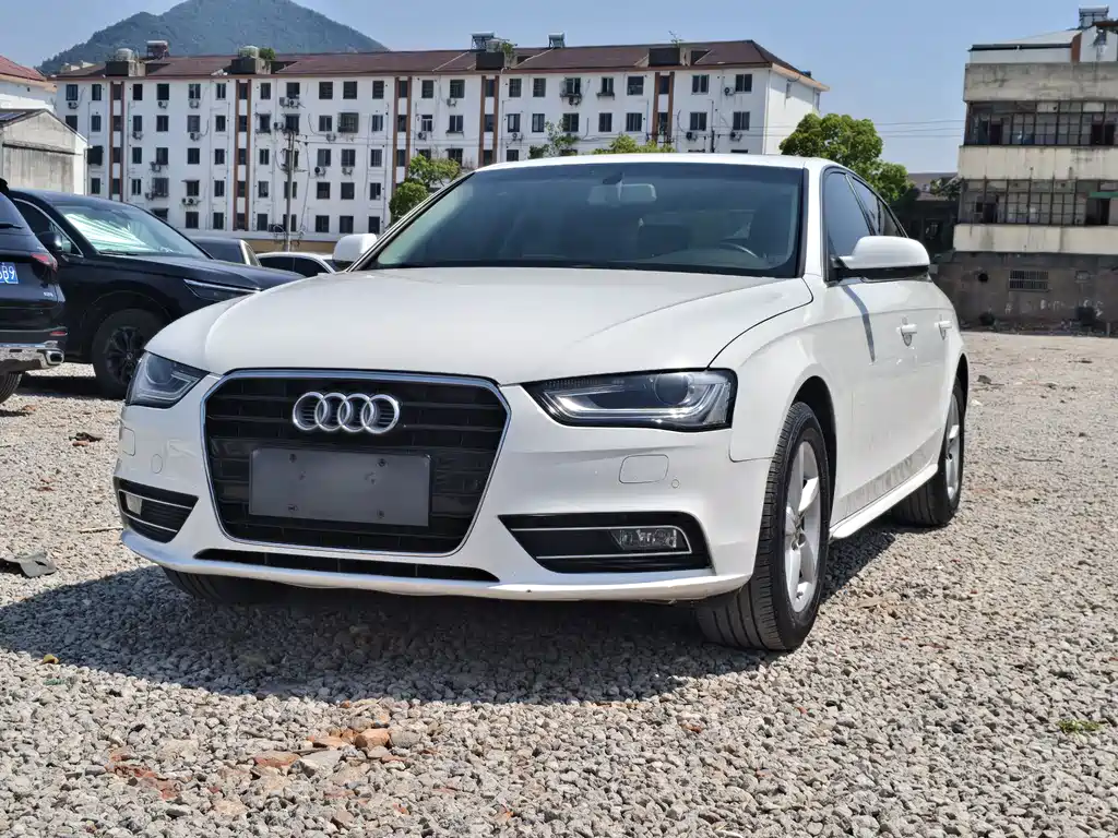 Audi A4L 2014
