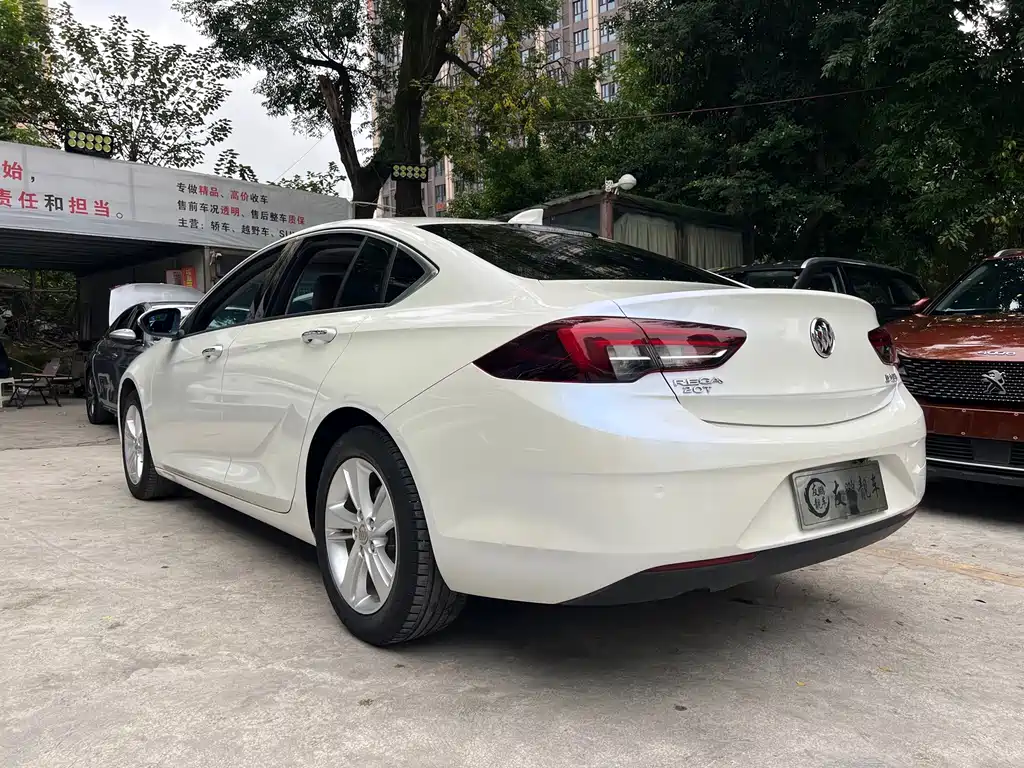 Buick Regal — миниатюра 17