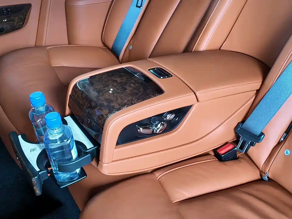 Rolls-Royce Phantom — миниатюра 9
