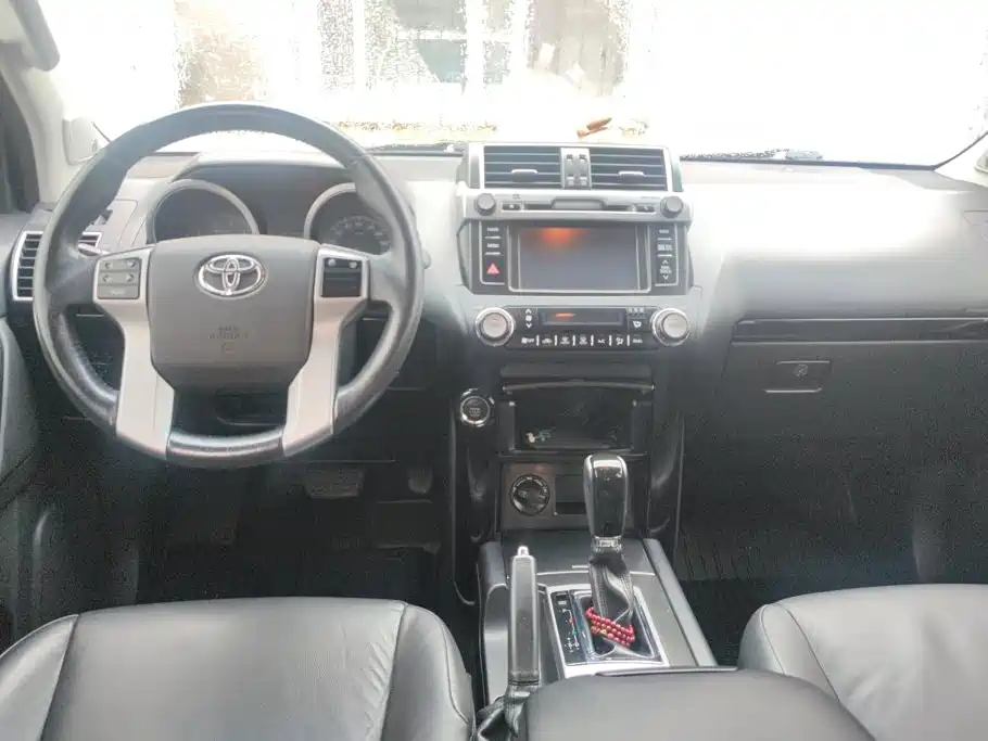 Toyota Prado — миниатюра 12