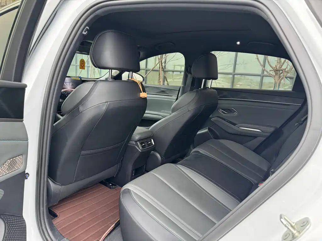 BYD Qin L — миниатюра 8