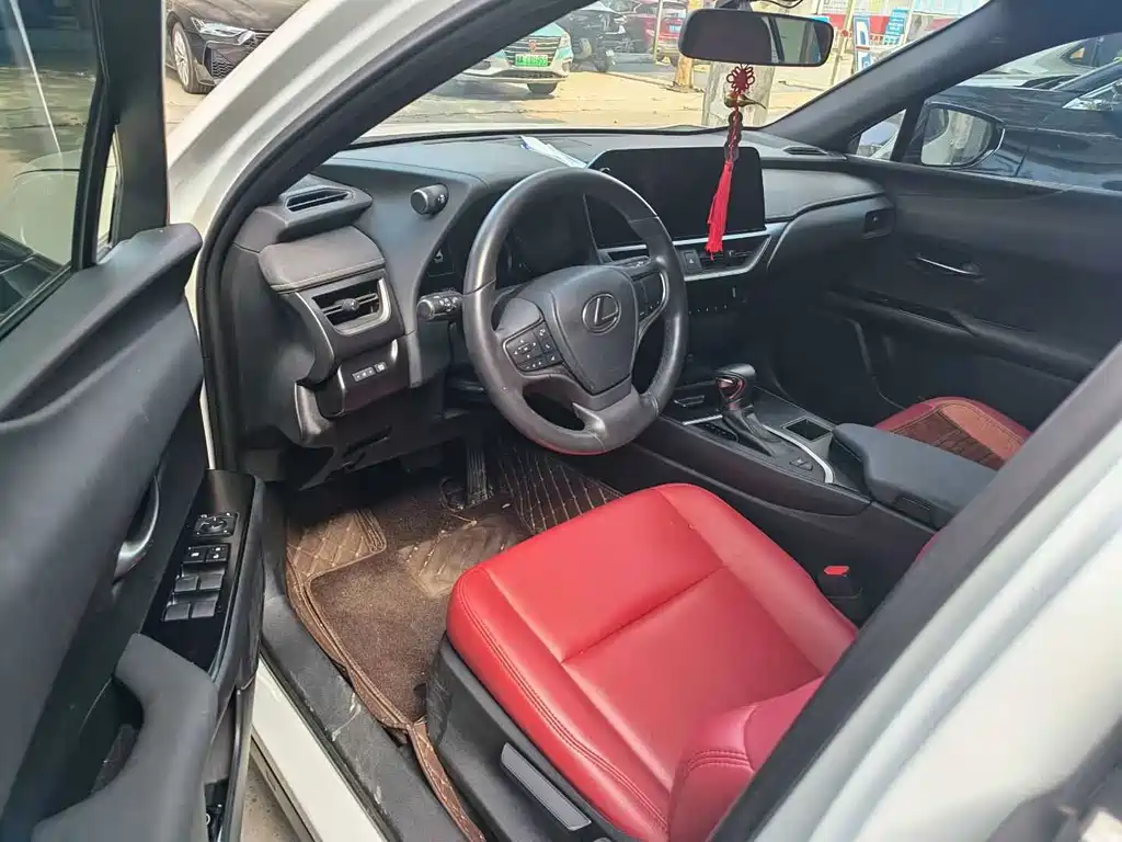 Lexus UX — миниатюра 3