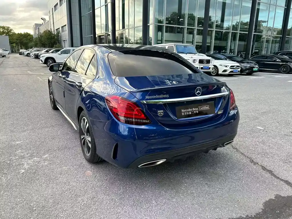 Mercedes-Benz C-Class — миниатюра 7