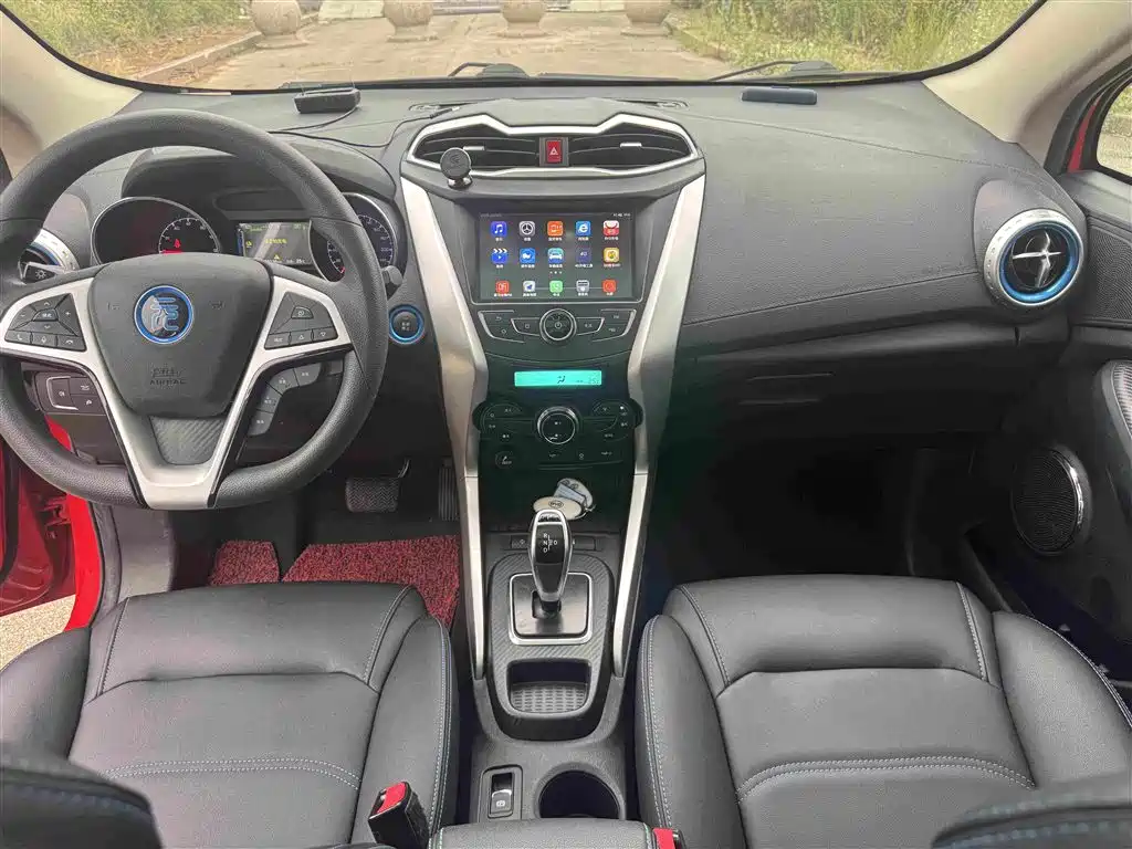BYD Yuan EV — миниатюра 8