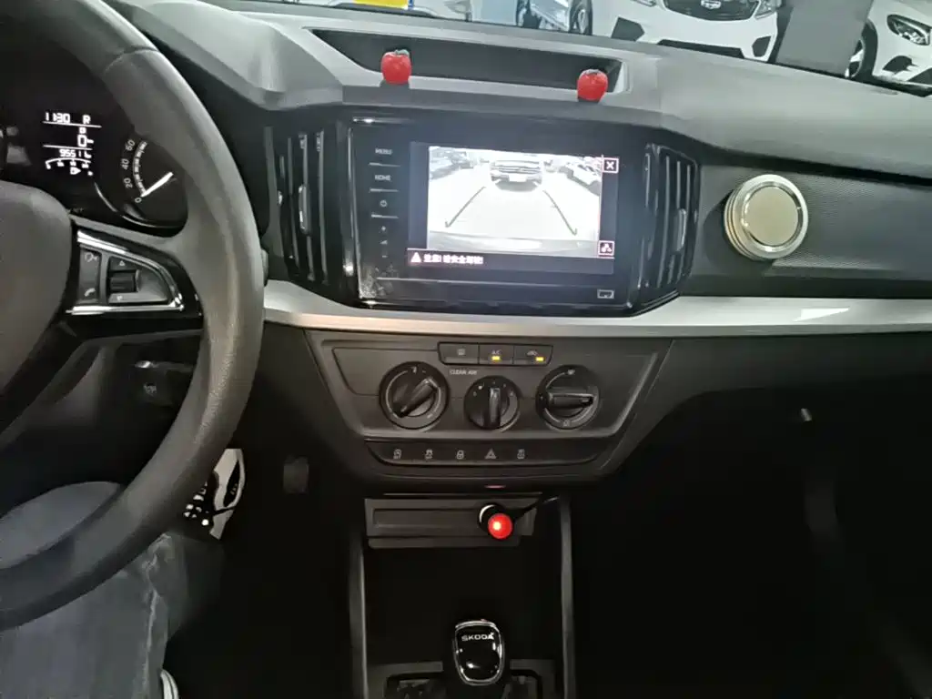 Skoda Kamiq — миниатюра 13