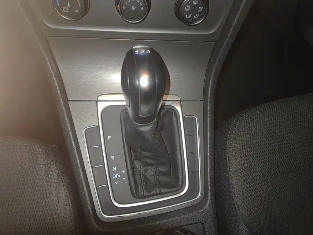 Volkswagen Golf — миниатюра 7