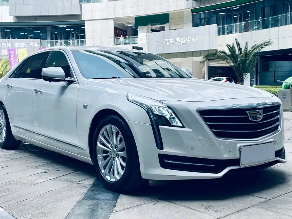 CADILLAC CT6