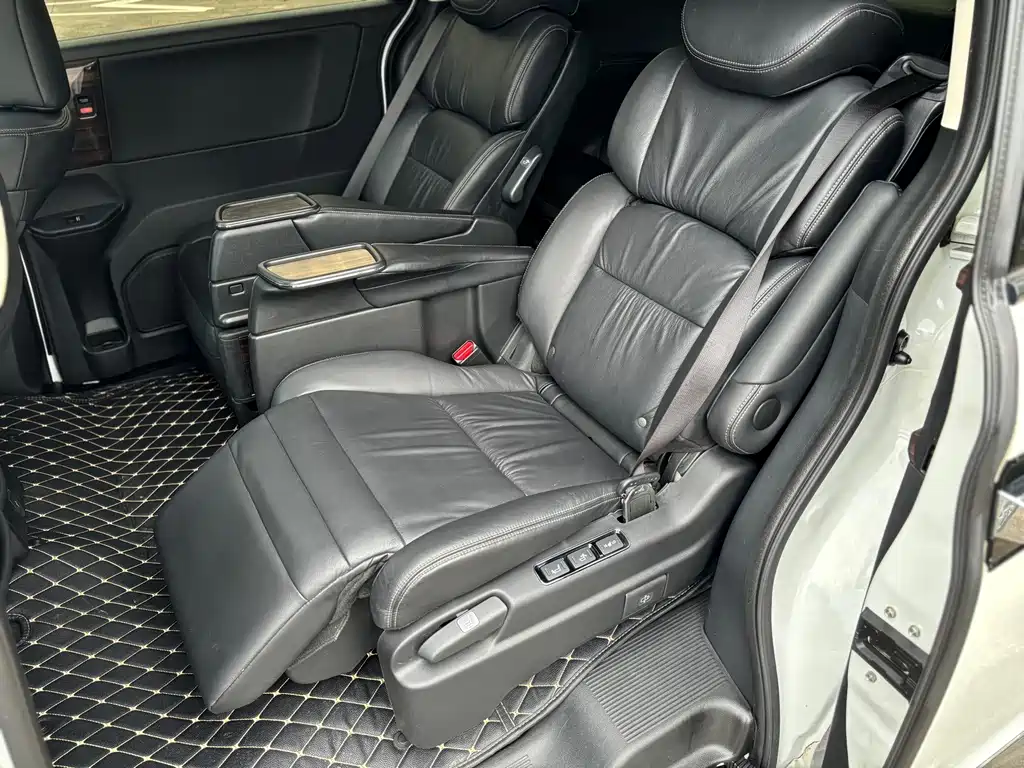 Honda Elysion — миниатюра 11