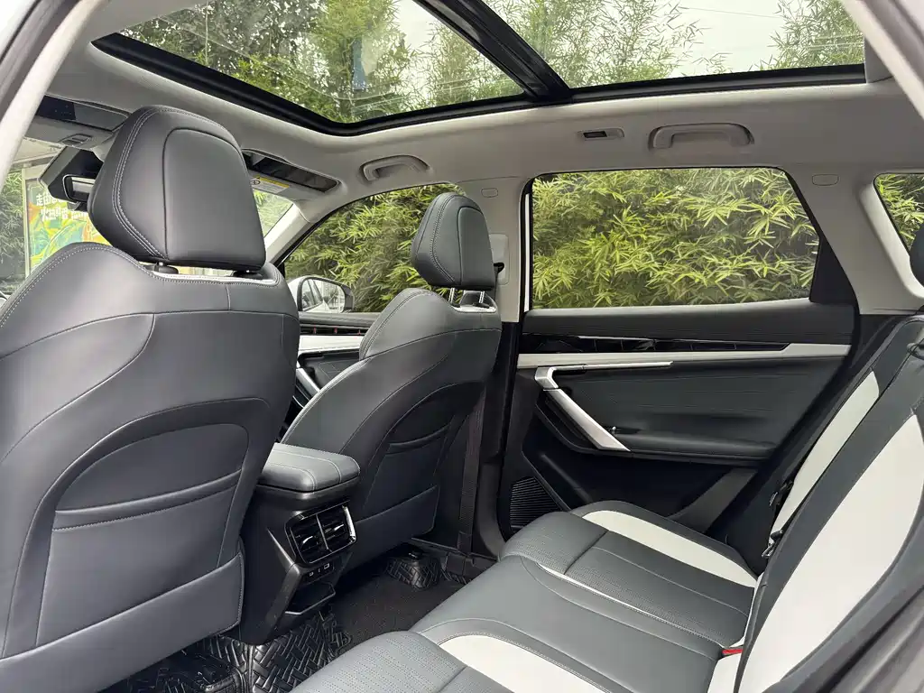 Geely Boyue L — миниатюра 7