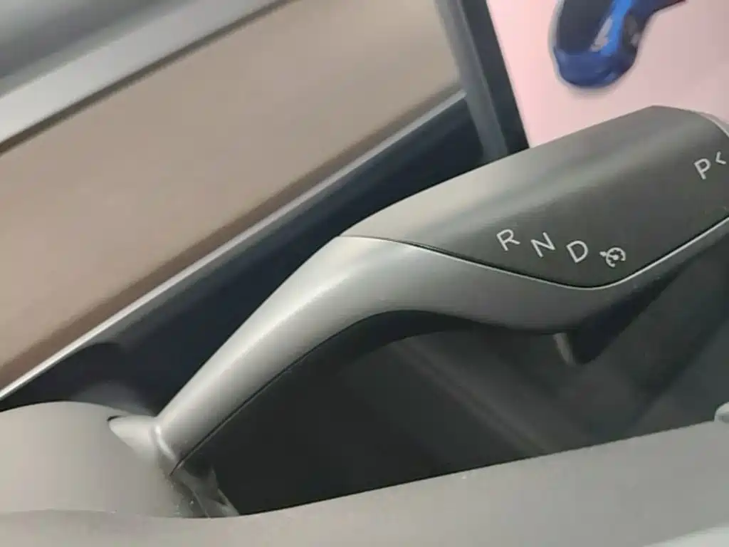 Tesla Model 3 — миниатюра 14