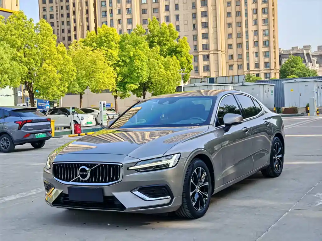 Volvo S60 2022