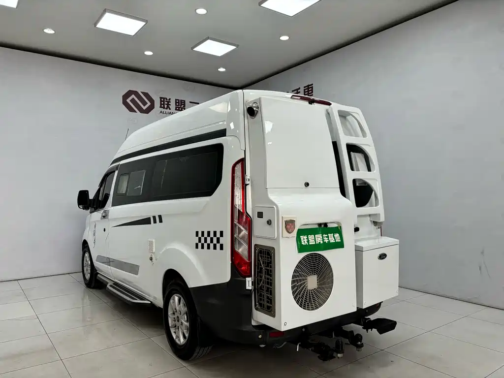 Ford Transit — миниатюра 4
