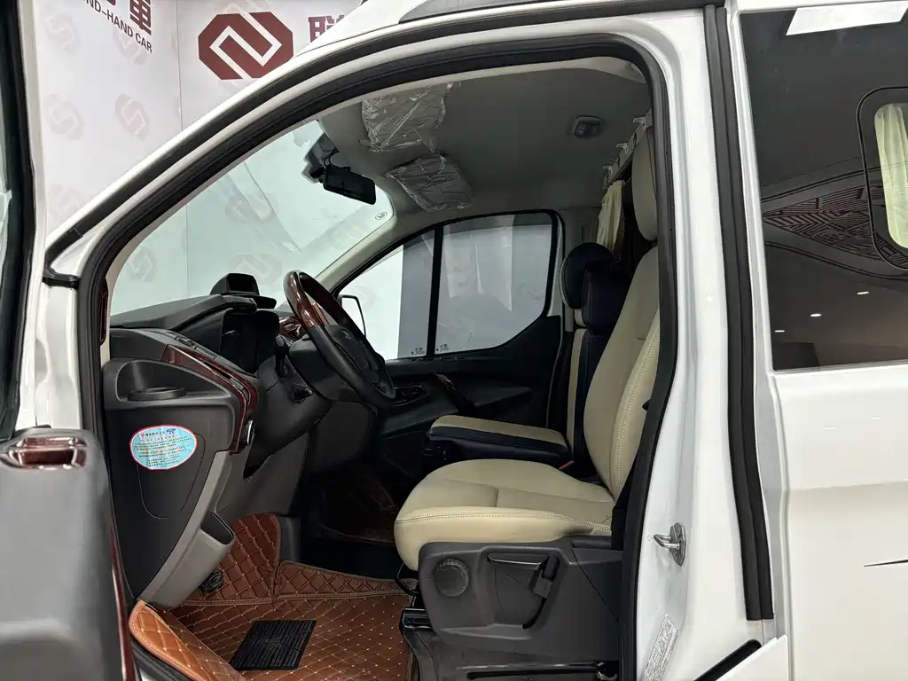 Ford Transit — миниатюра 7