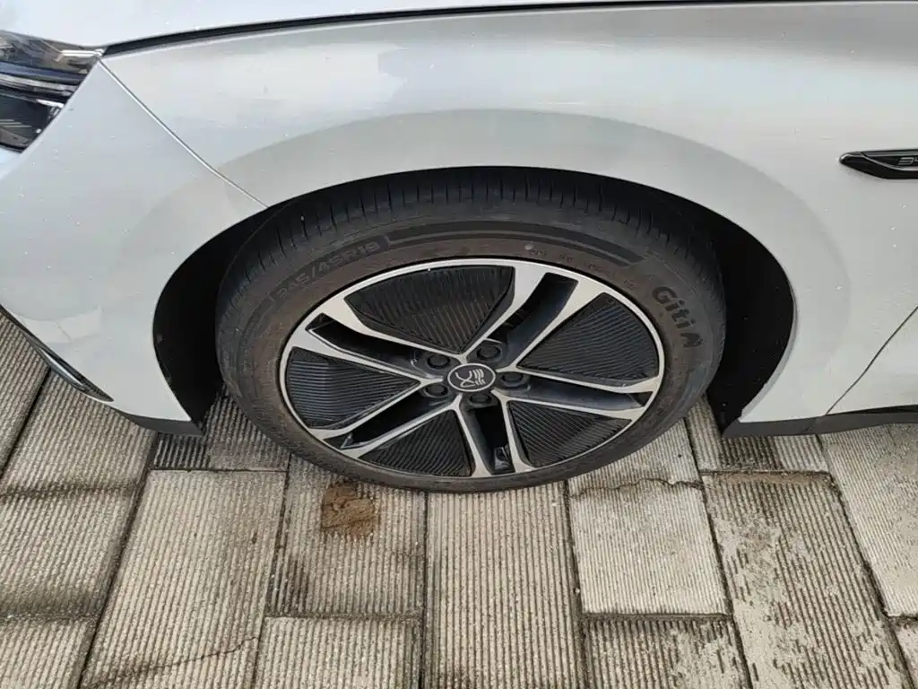 BYD Han — миниатюра 23