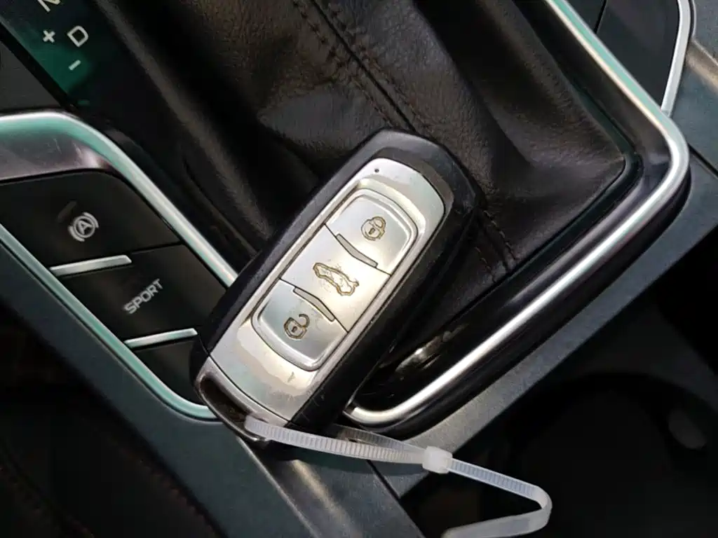Geely Vision S1 — миниатюра 9