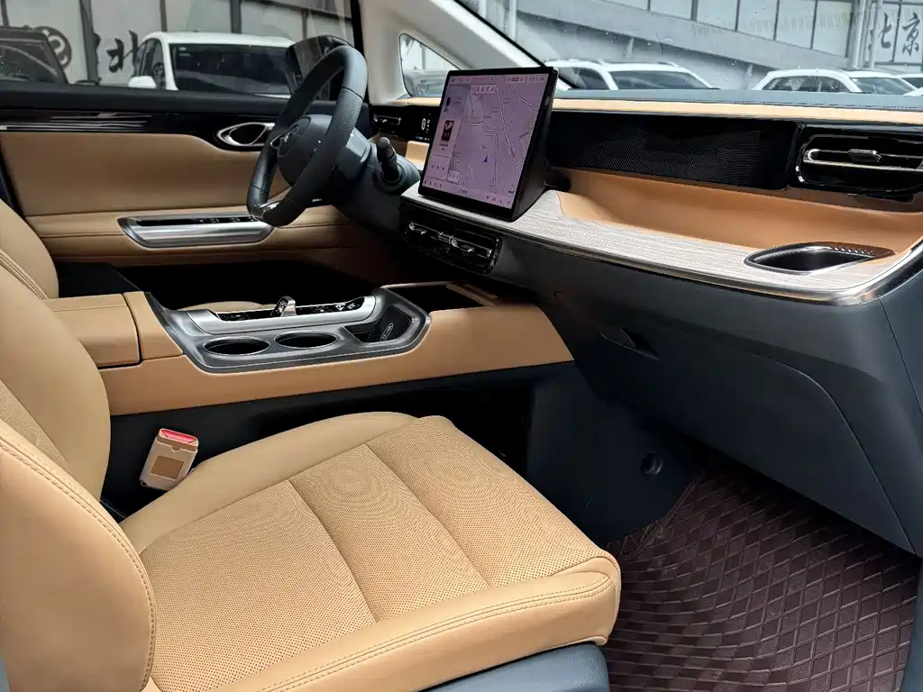 GAC Motor Trumpchi E8 — миниатюра 8