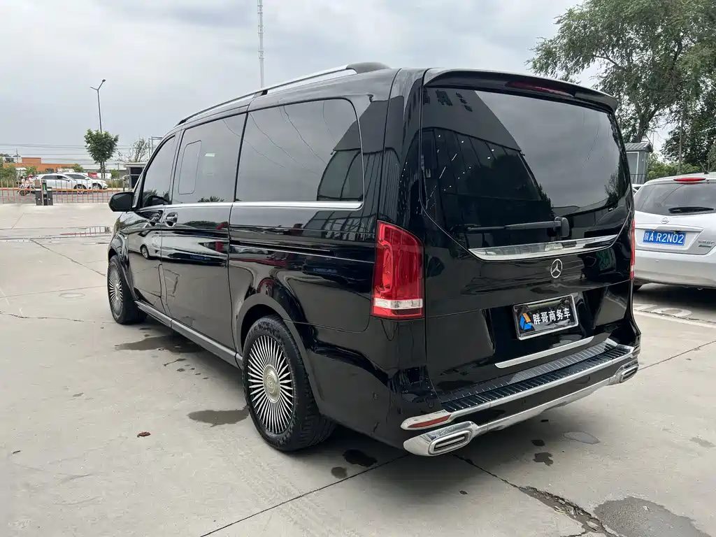 Mercedes-Benz V-Class — миниатюра 15