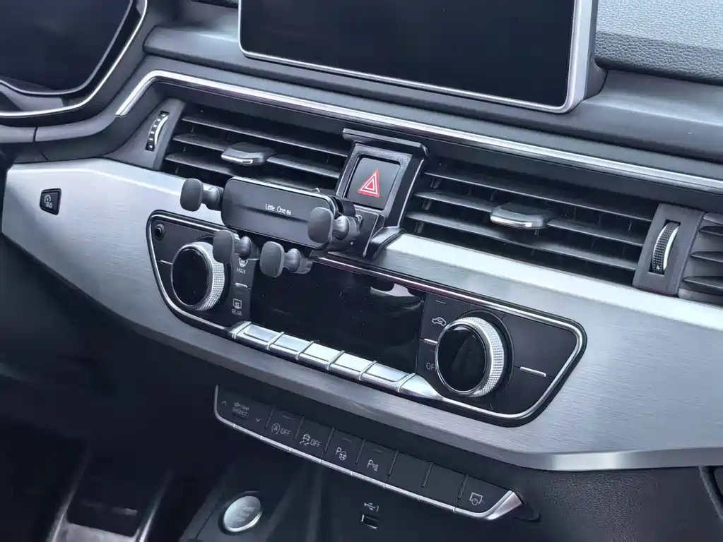 Audi A4L — миниатюра 5