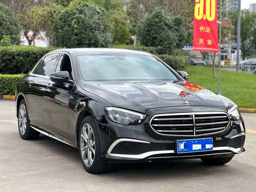 Mercedes-Benz E-Class — миниатюра 3