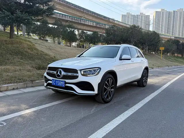 MERCEDES BENZ GLC