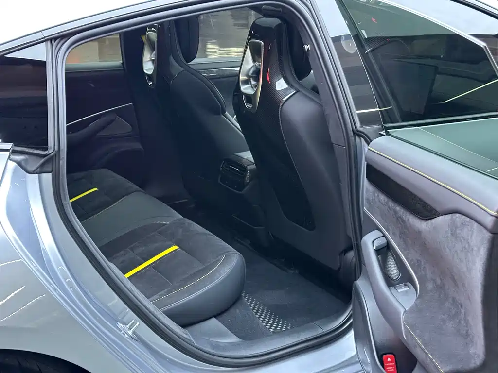 XIAOMI CAR XIAOMI SU7 ULTRA