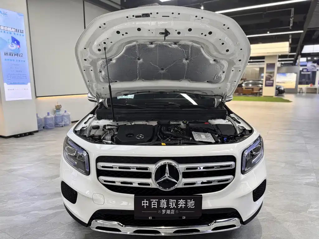 MERCEDES-BENZ GLB