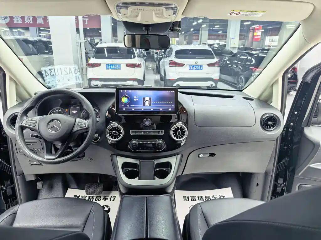 Mercedes-Benz Vito — миниатюра 11