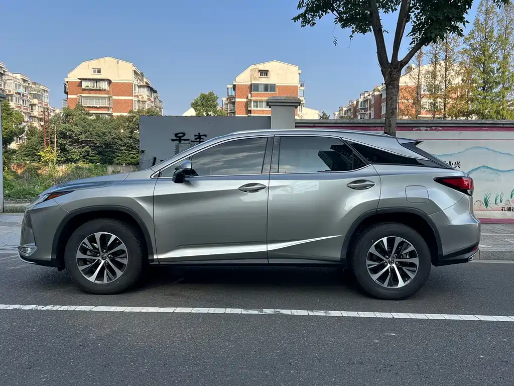 Lexus RX — миниатюра 14