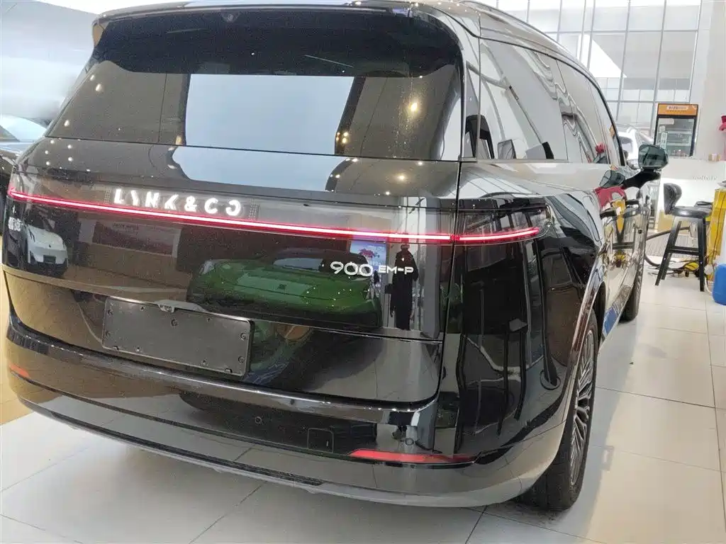Lynk & Co 900 2025 2.0T 6 мест