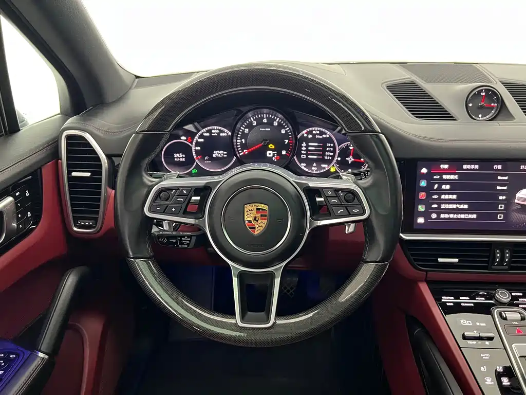 Porsche Cayenne — миниатюра 13