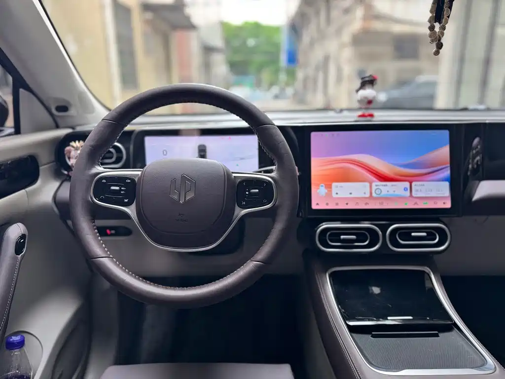 Leapmotor Leapmotor C11 — миниатюра 6