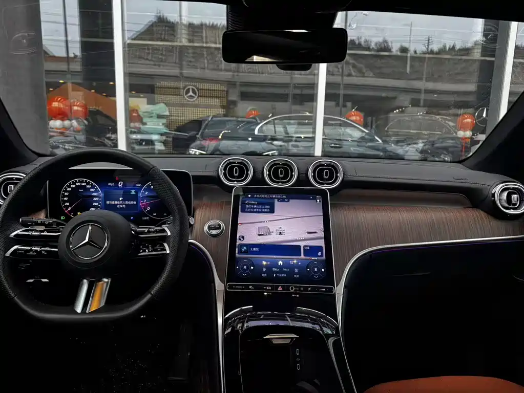 Mercedes-Benz GLC — миниатюра 8