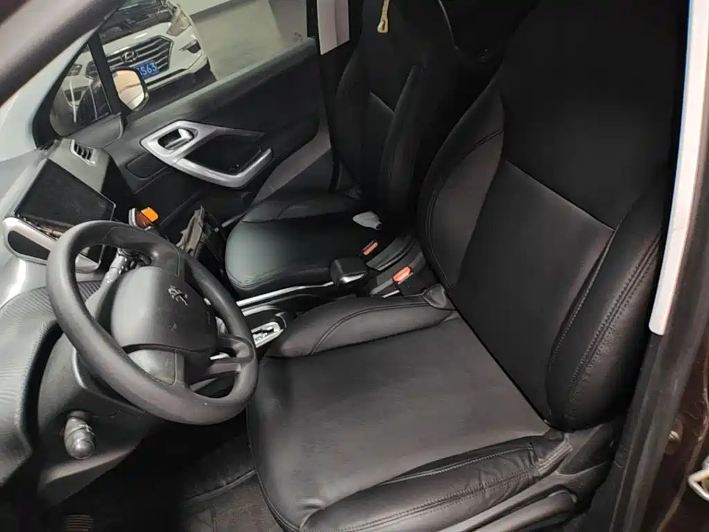 Peugeot 2008 — миниатюра 15