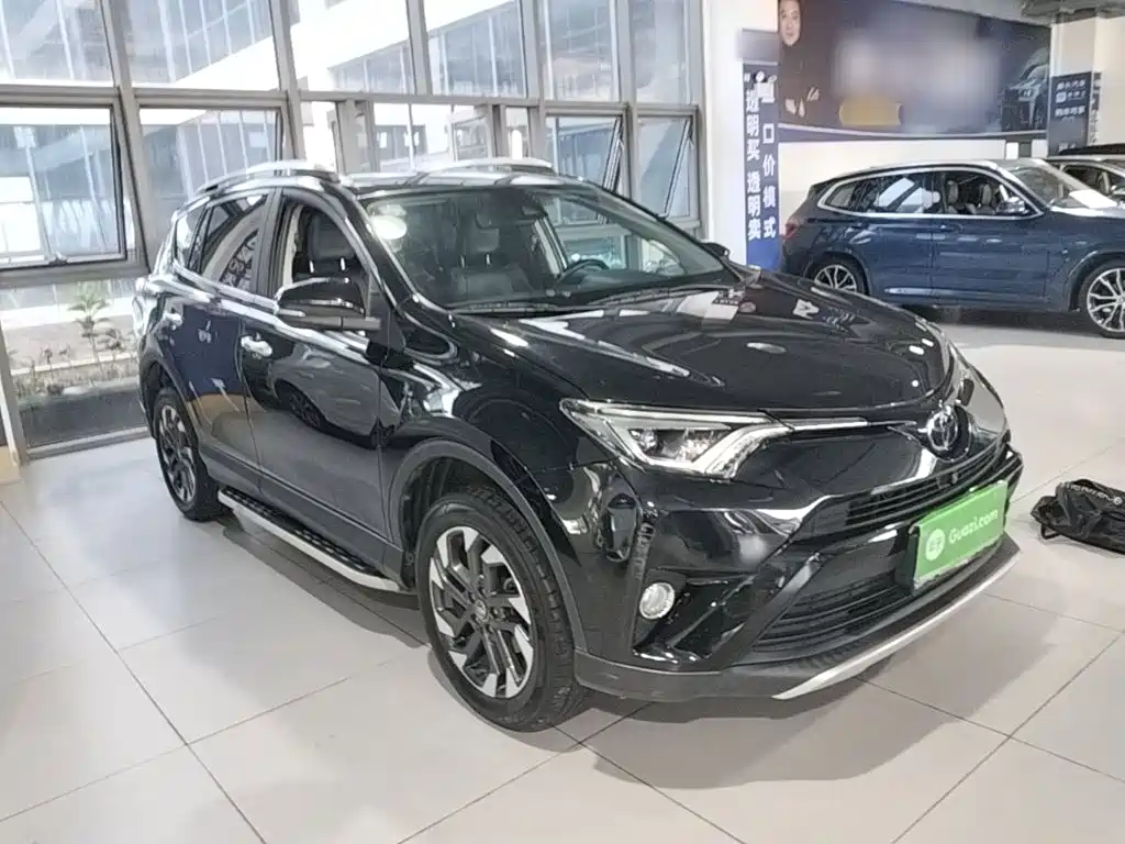 Toyota RAV4 — миниатюра 4