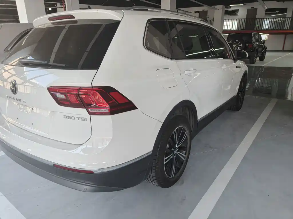Volkswagen Tiguan L — миниатюра 13