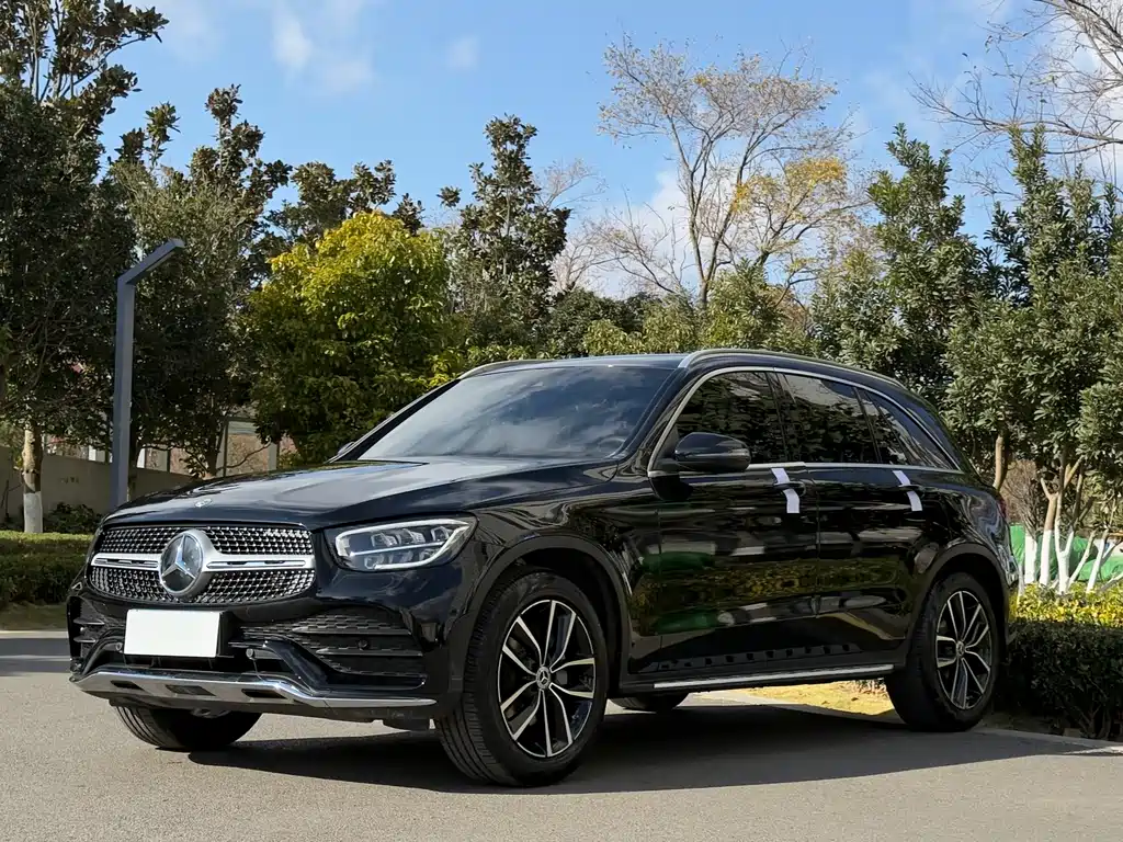 MERCEDES-BENZ GLC